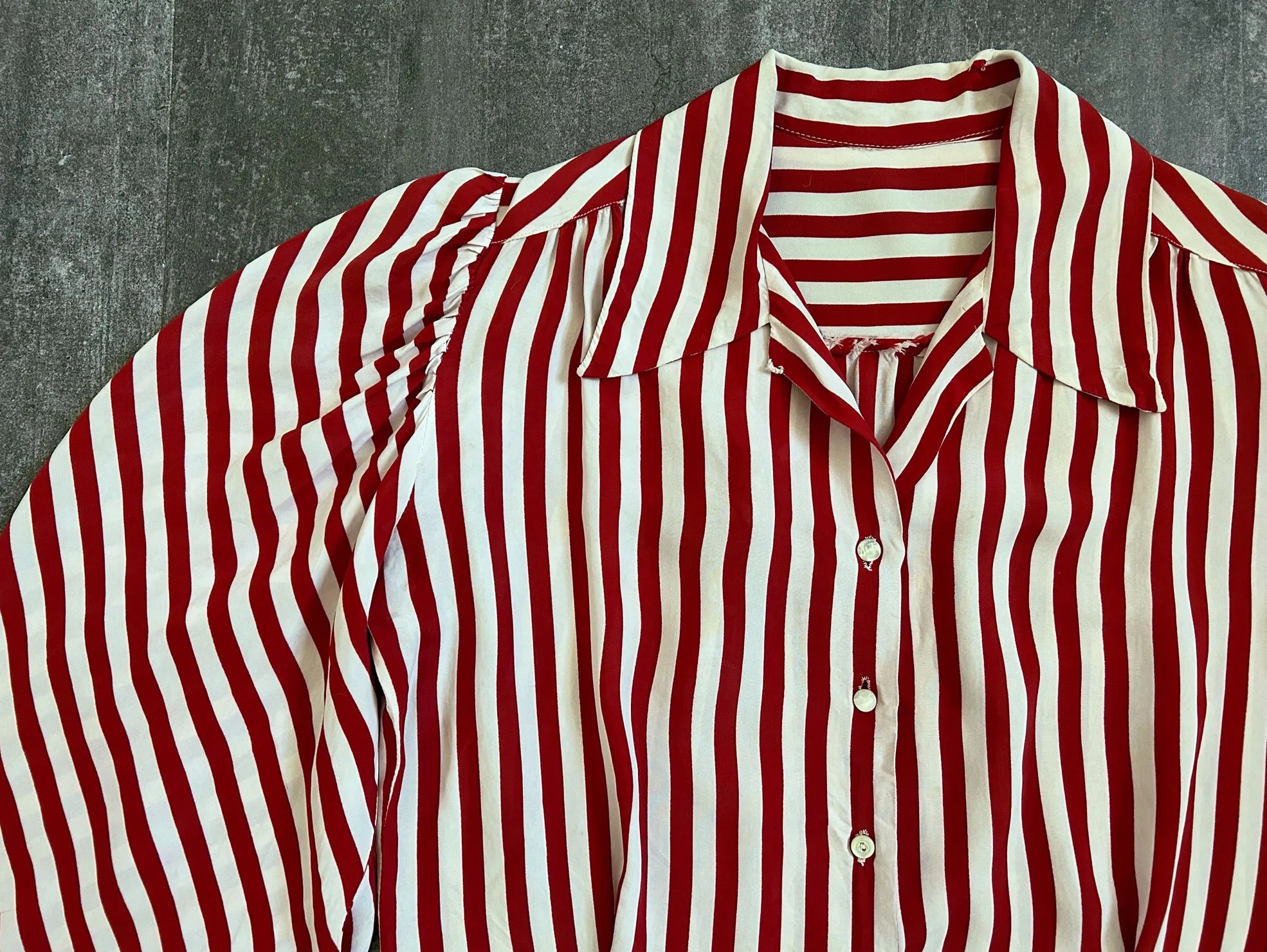 1940s striped rayon blouse . vintage 40s top . size xs to small