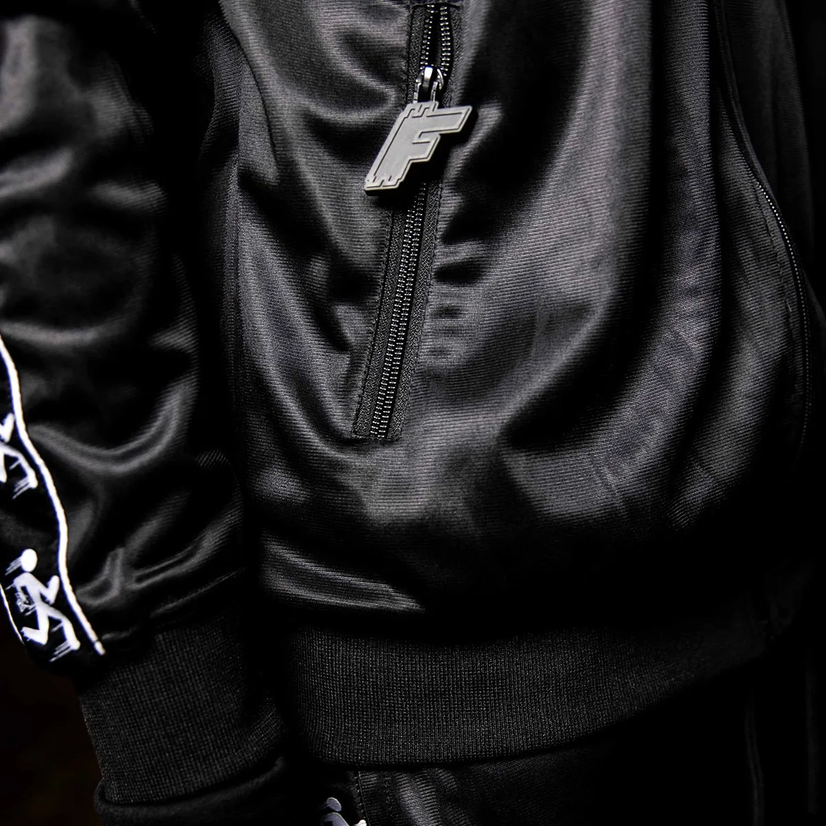 30 DAY RUN TRACK SUIT