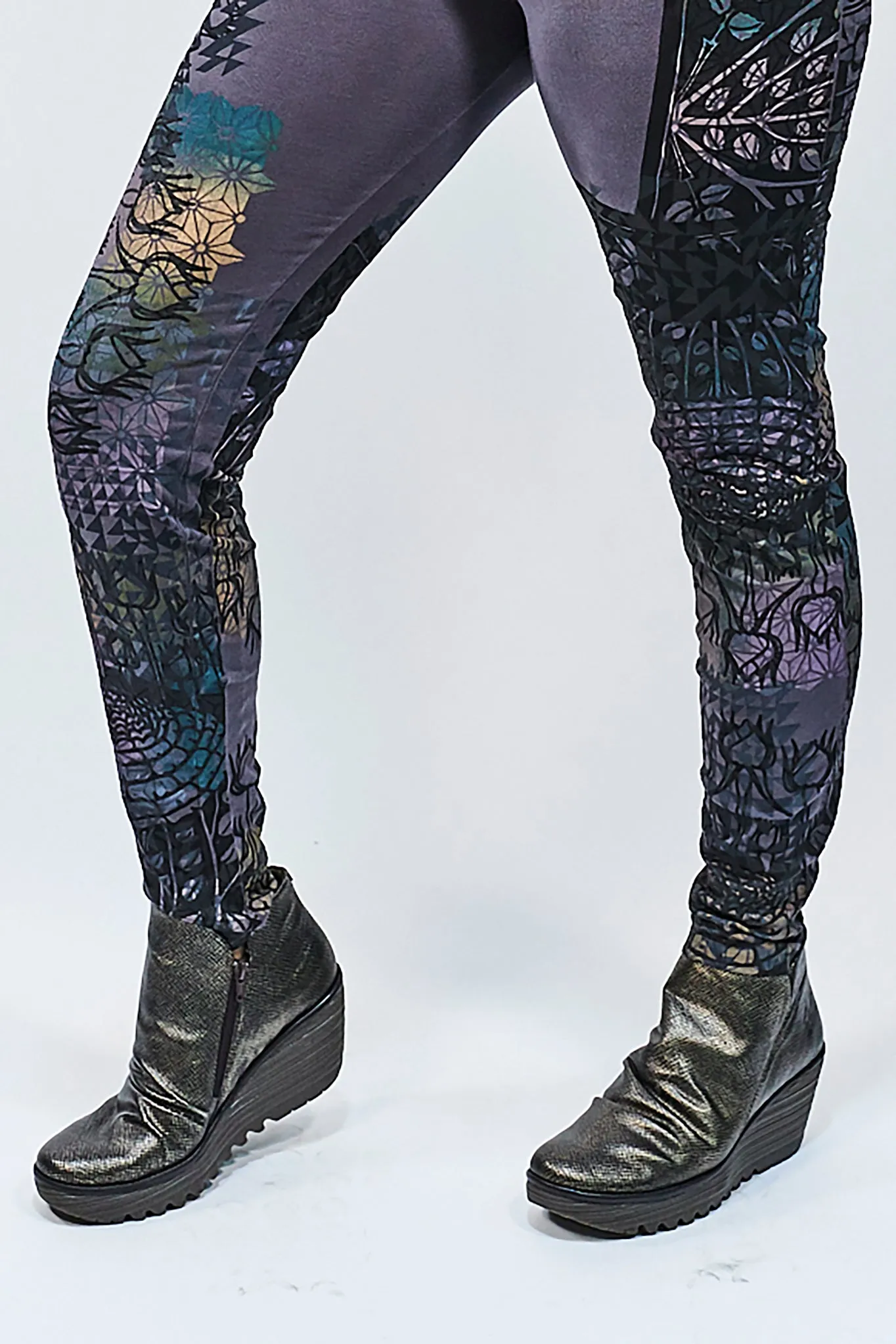 3101 Lightweight Organic Legging Arrowhead Colorful Print-P