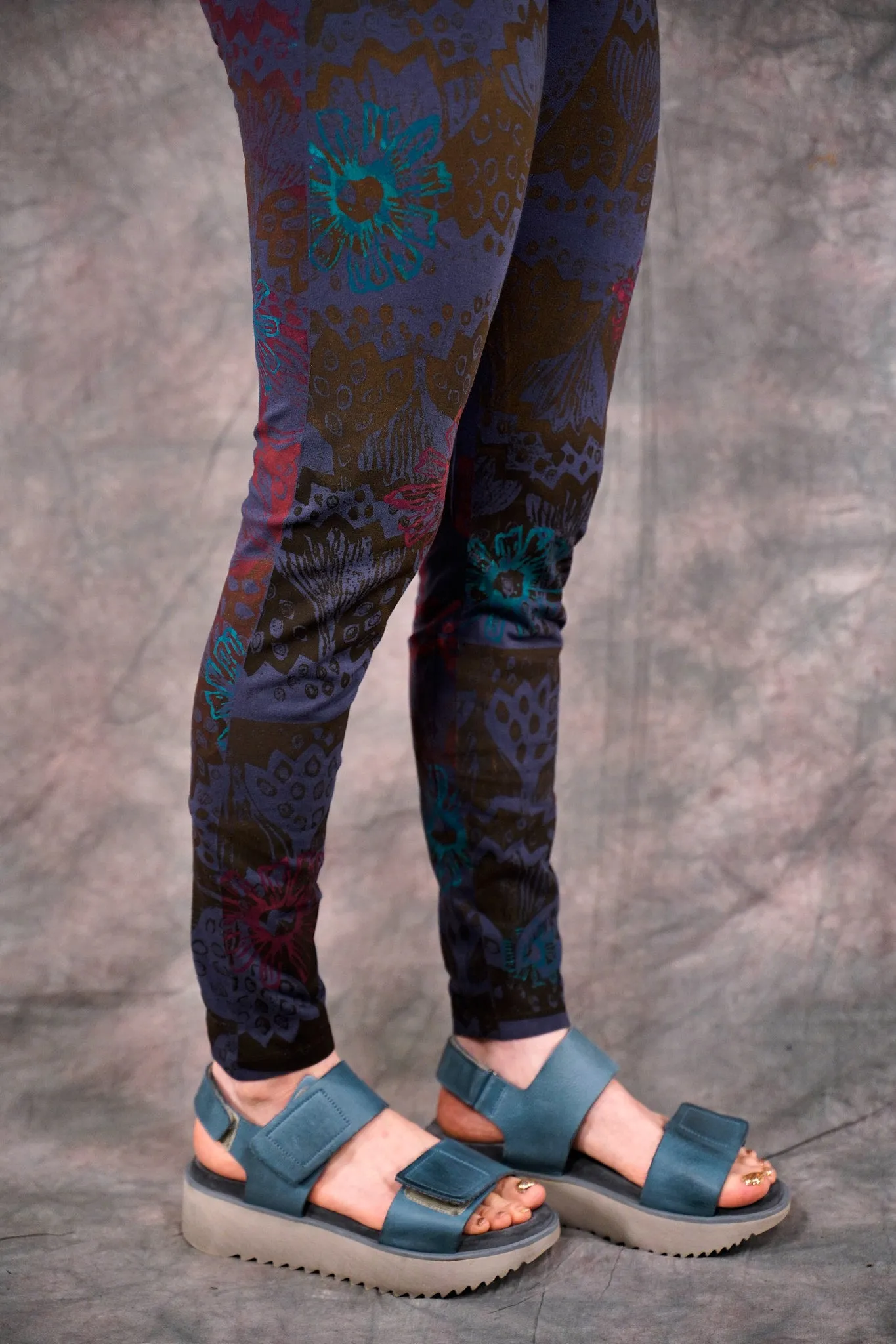 3136 Block Print Legging Blackstone-P