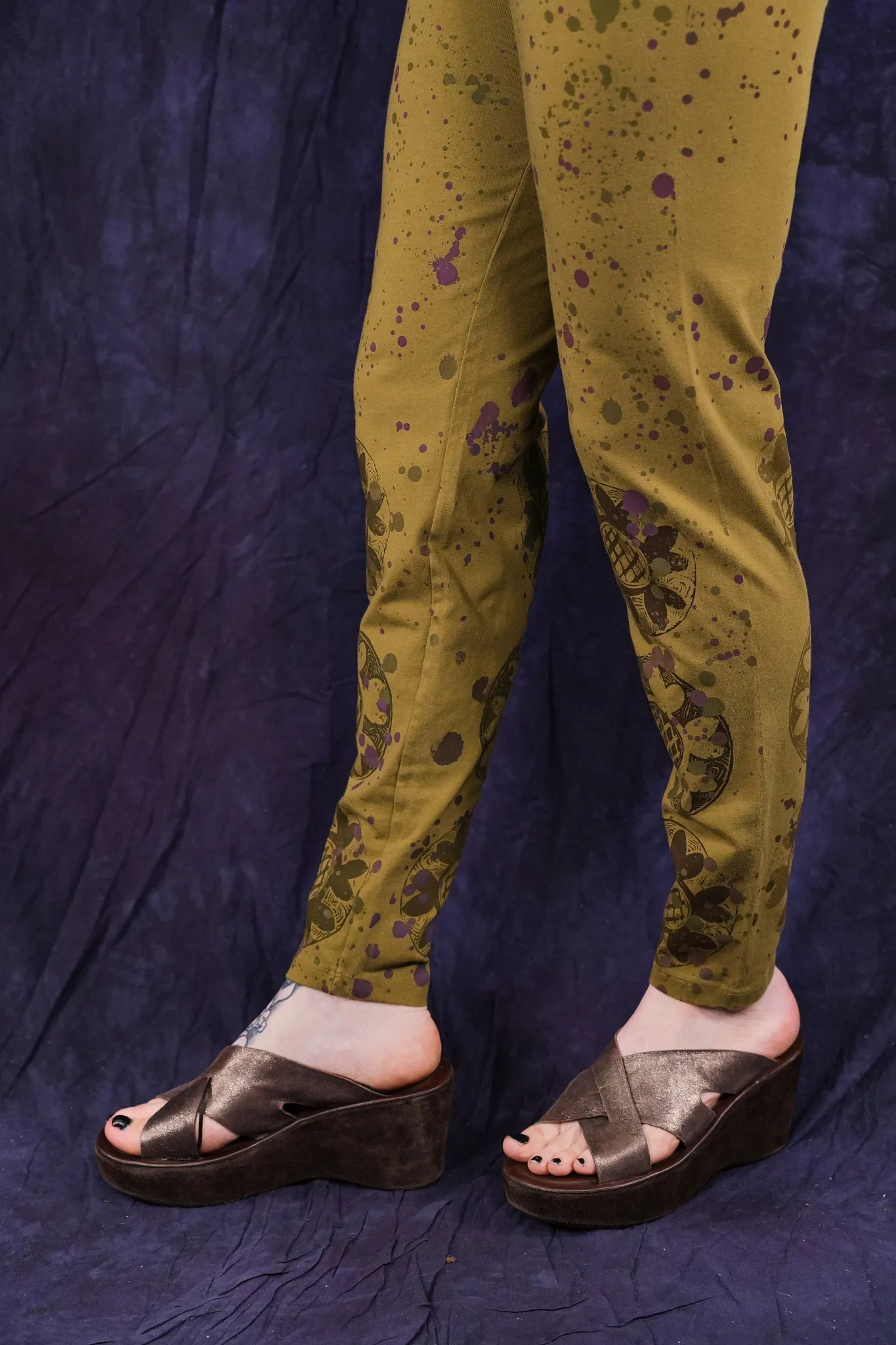 3136 Painted Palette Legging Tree Frog-P