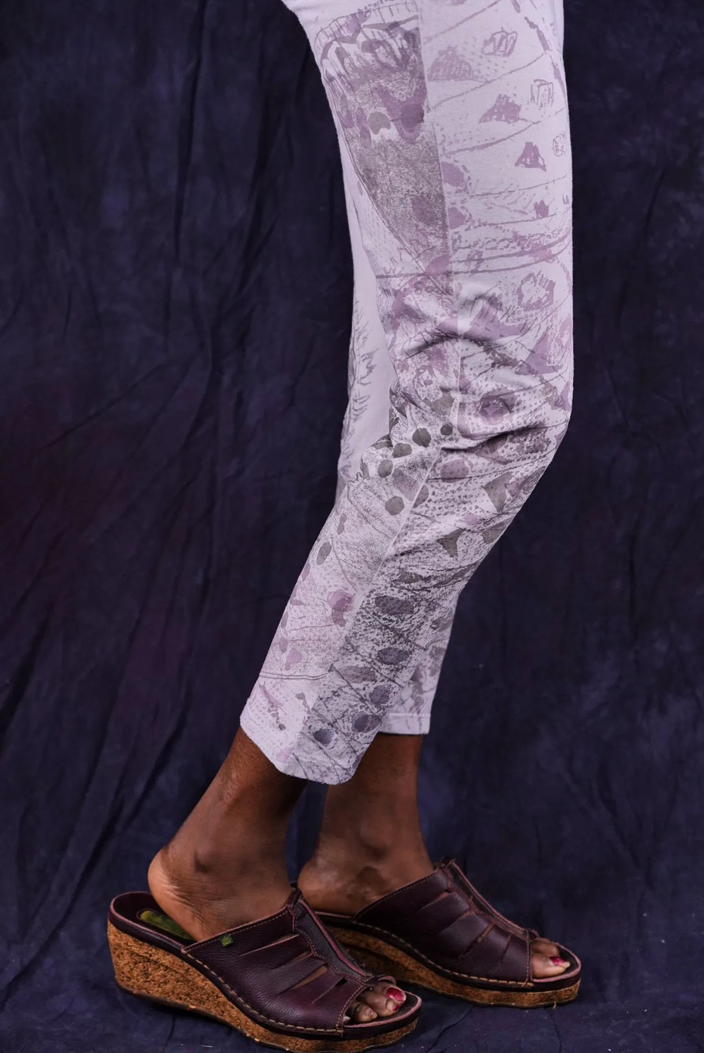3167 Crop Legging  Rice Paper-P