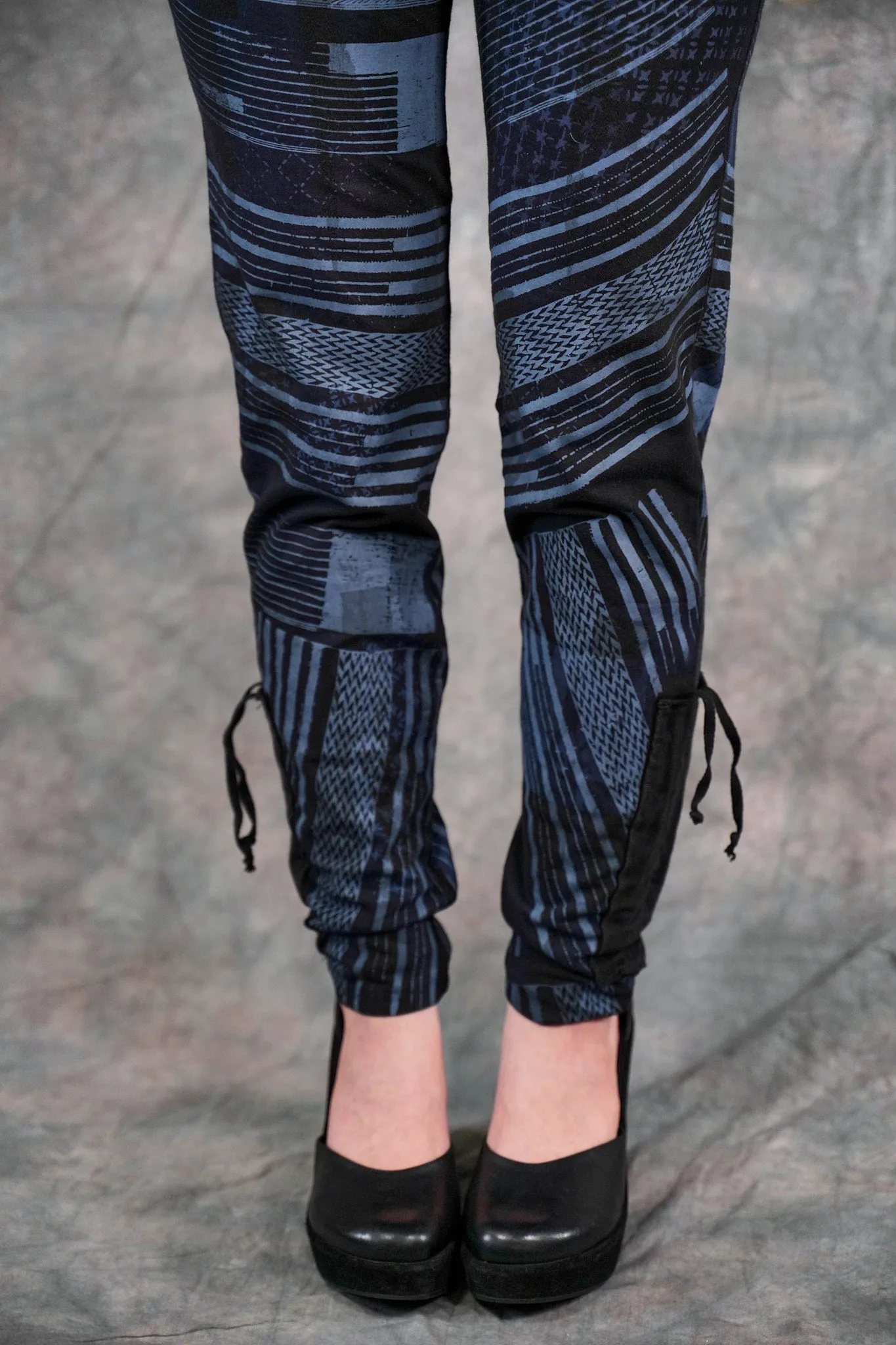 3319 Drawstring Legging City Nites