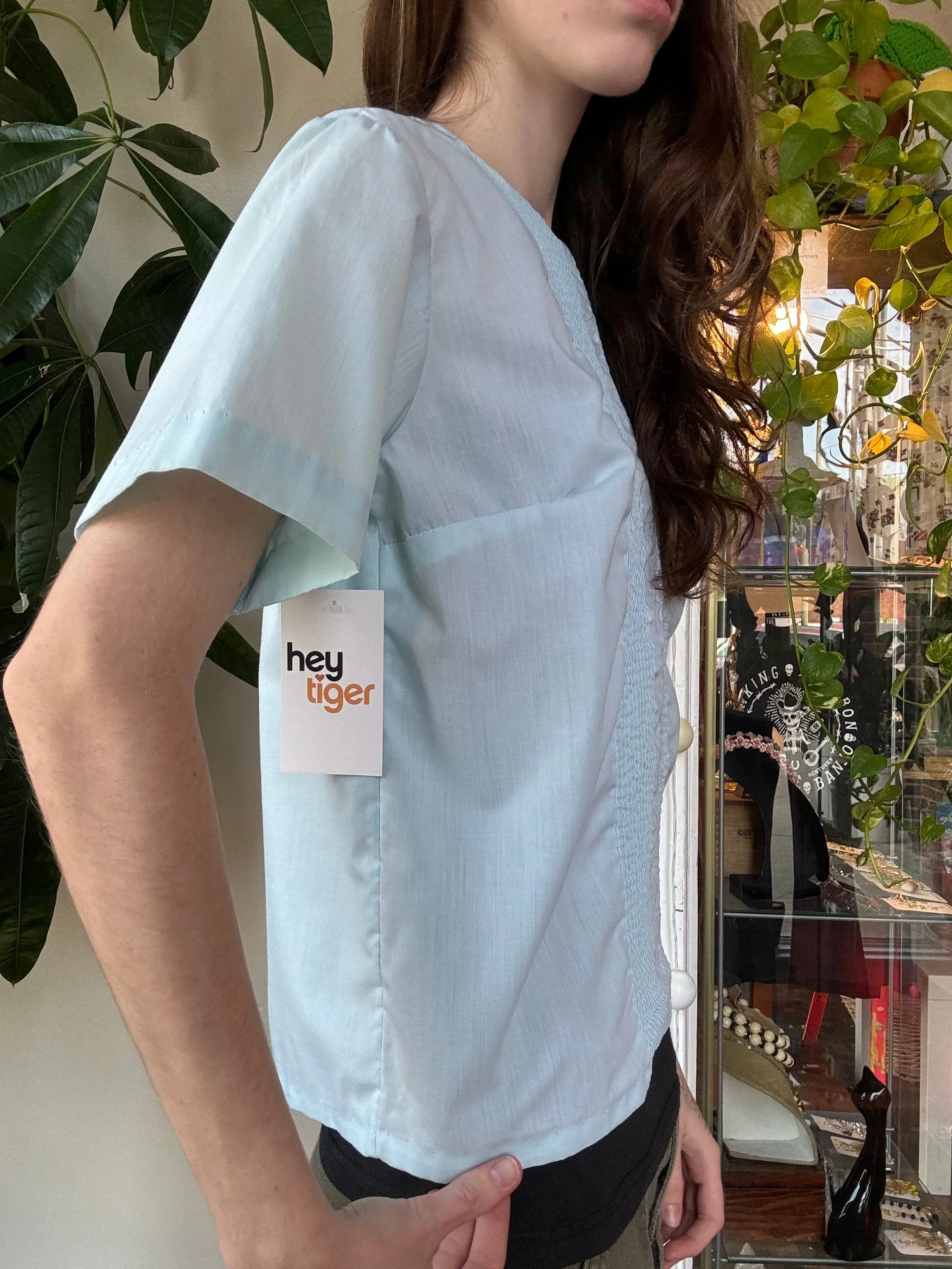 50s/60s New Fashions blouse w/button-up back