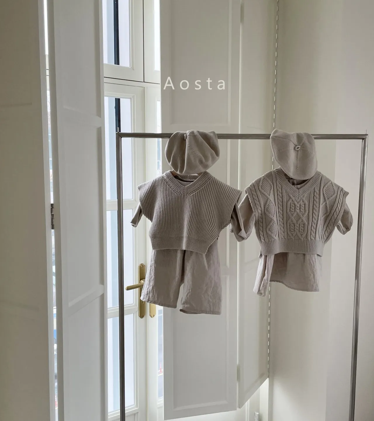 Aosta Mochi Knit Vest (3 colour options)