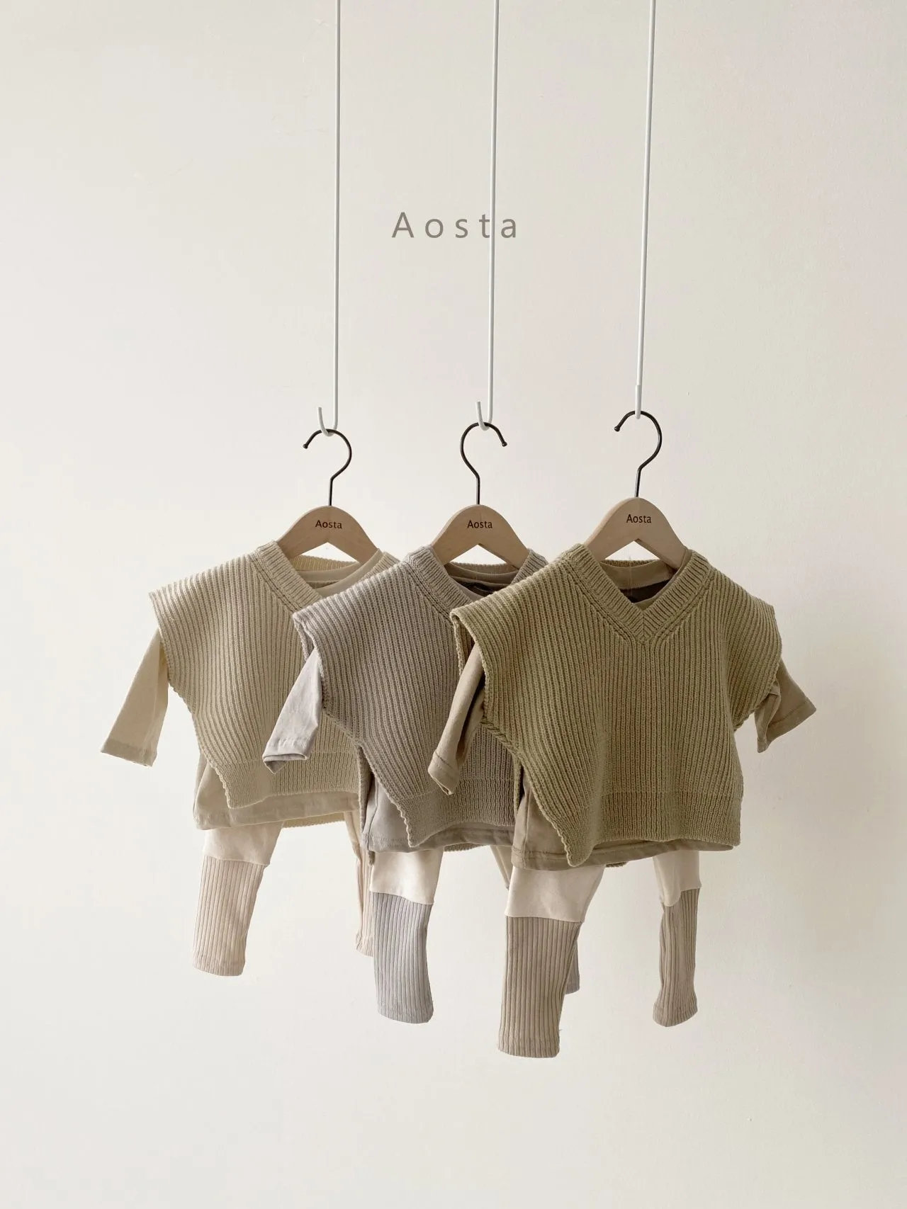 Aosta Mochi Knit Vest (3 colour options)