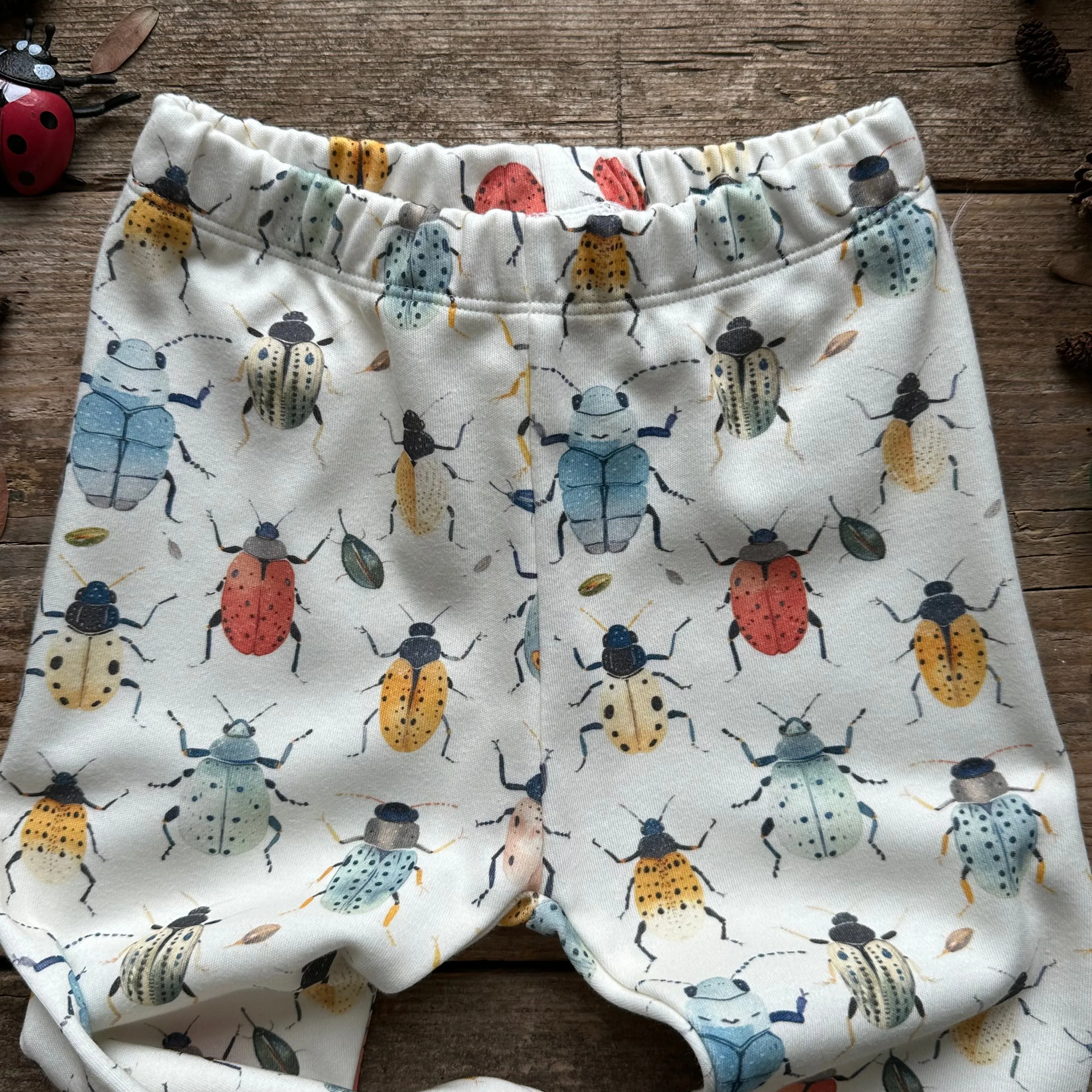 Beetles   Bugs Slim Leggings