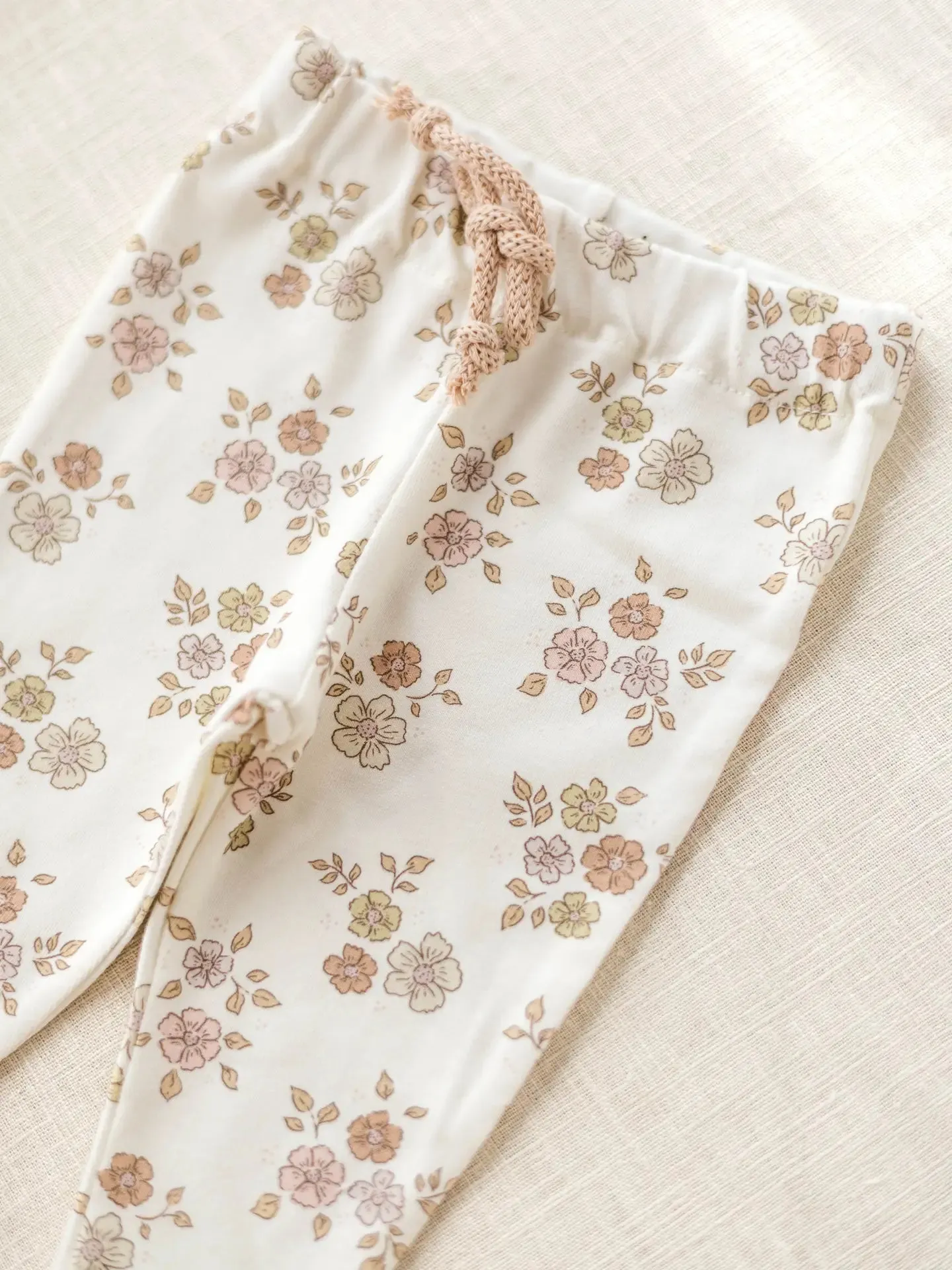 Bouquets Baby Leggings