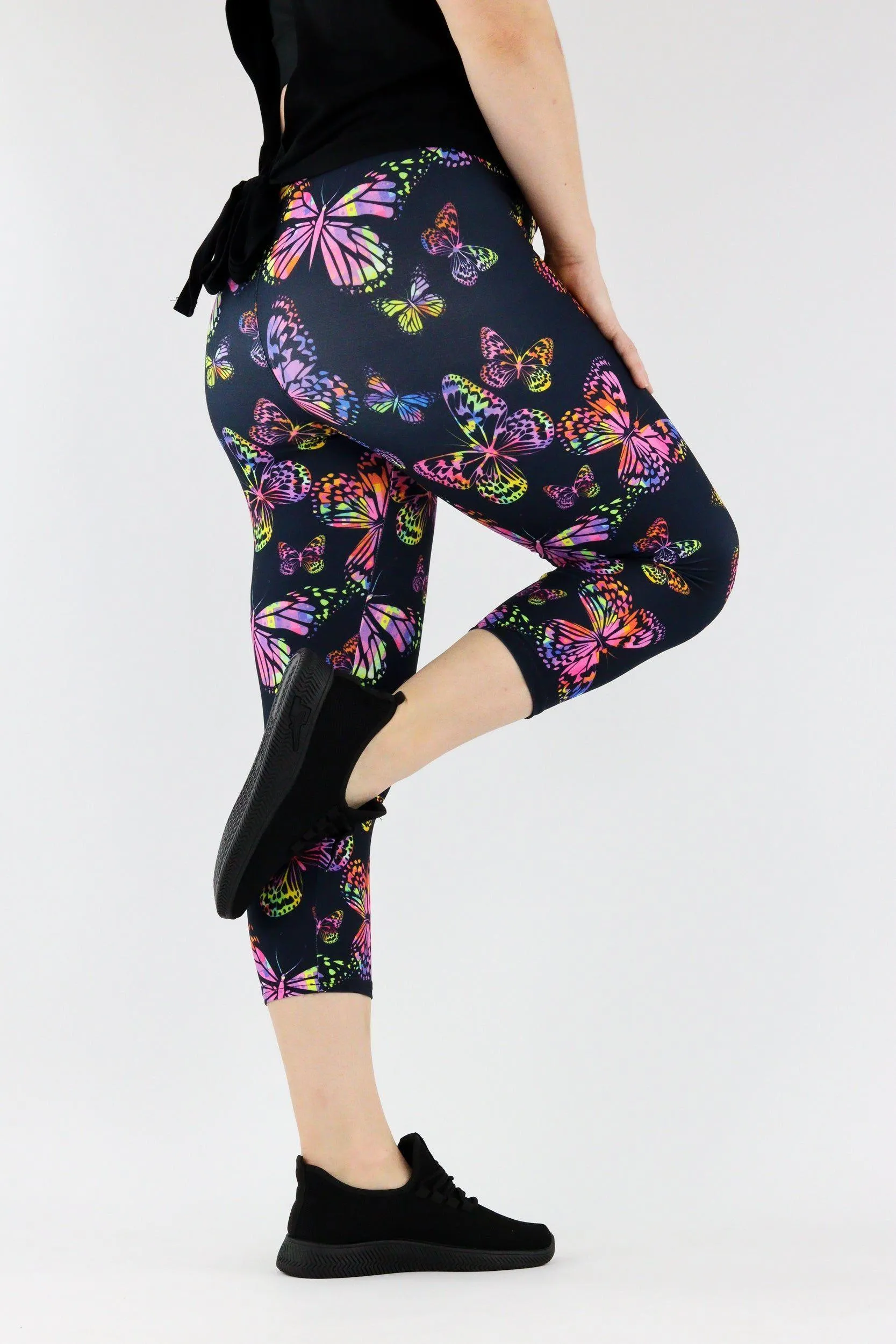 Colourful Butterflies - Casual - Capri Leggings