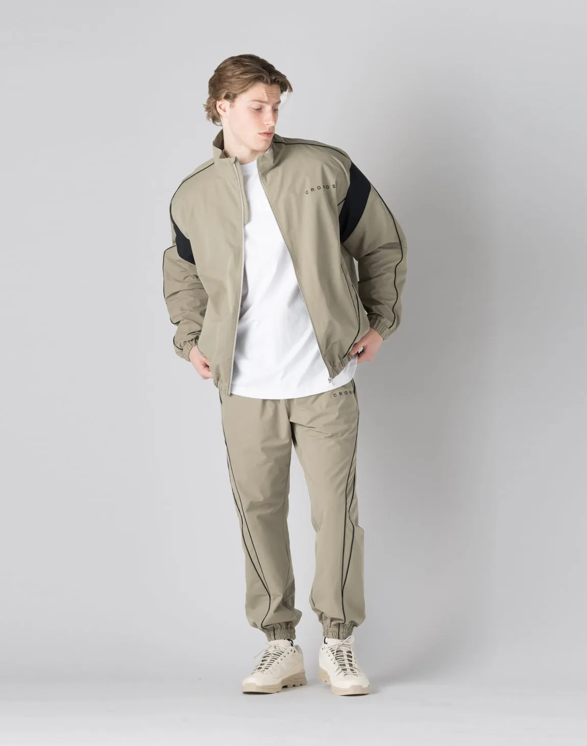 CRONOS Windbreaker jacket【GREIGE】
