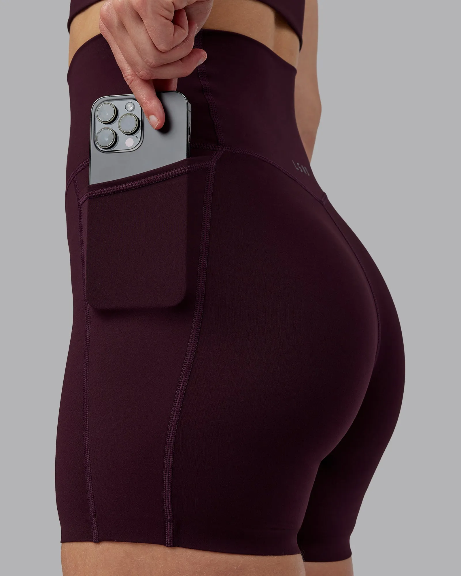Elixir Mid Short Tight With Pockets - Mulberry