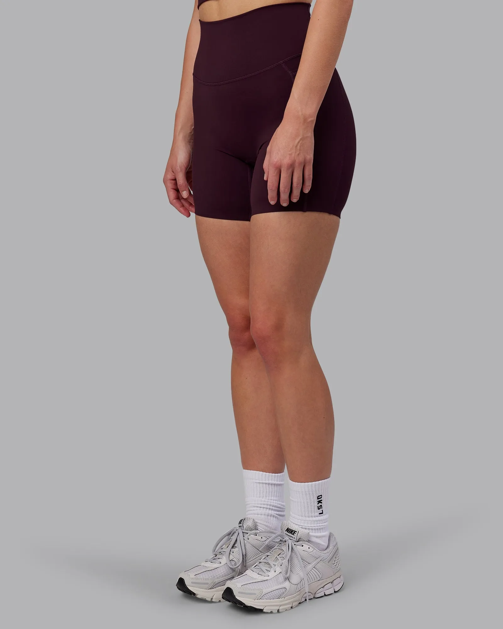 Elixir Mid Short Tight With Pockets - Mulberry