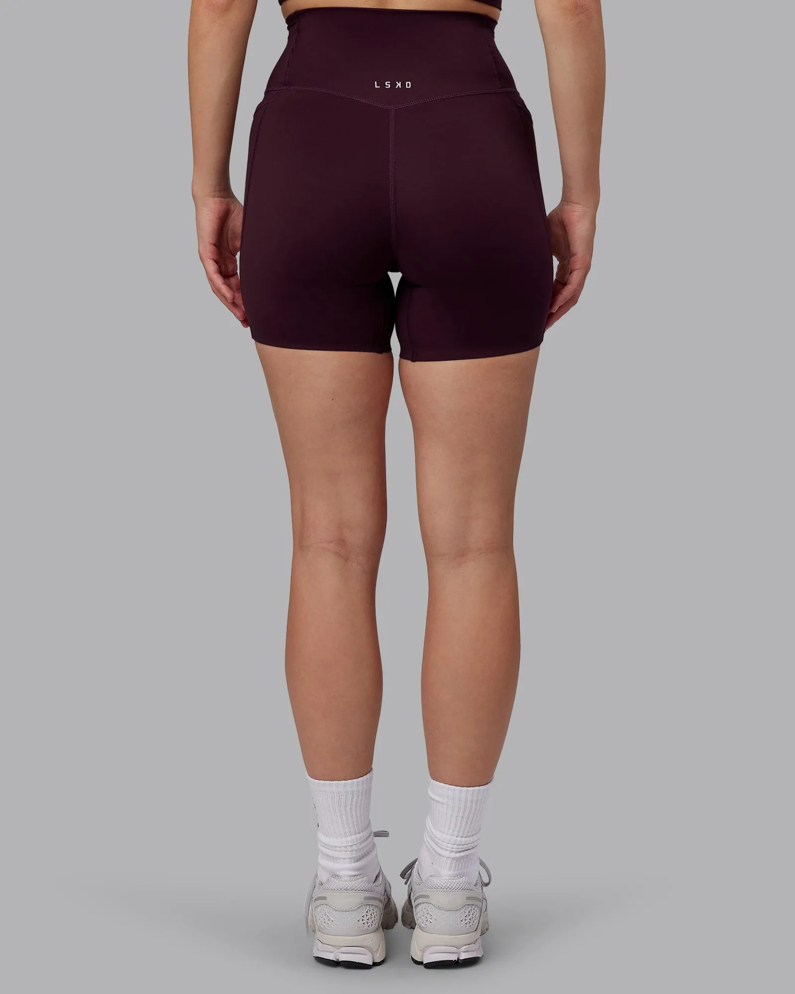 Elixir Mid Short Tight With Pockets - Mulberry