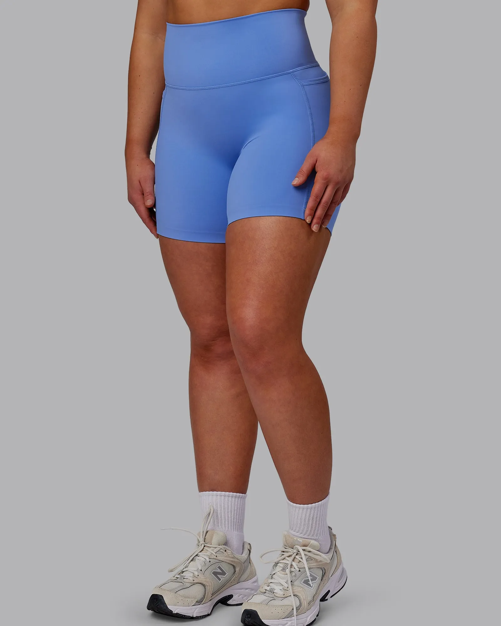 Elixir Mid Short Tight With Pockets - Ultramarine