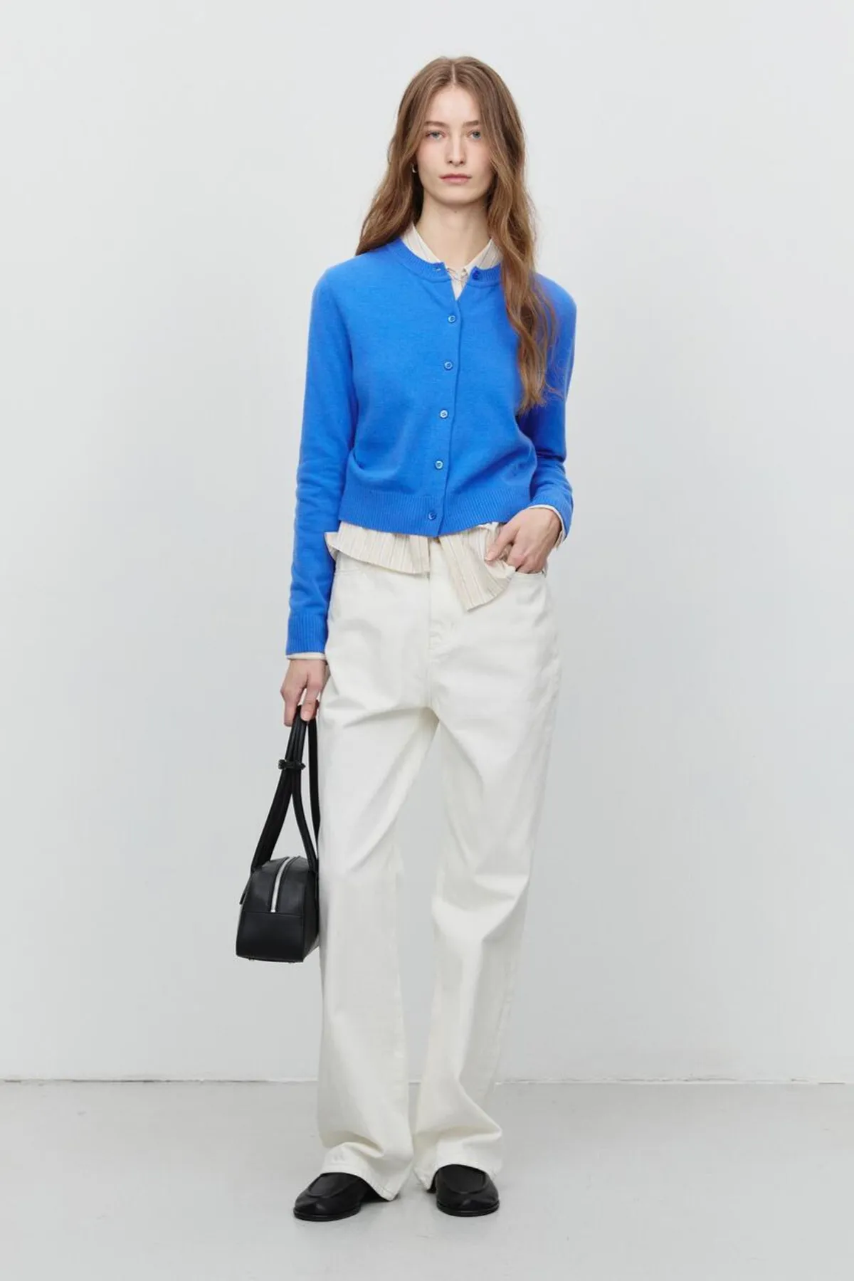 Essential Crewneck Knit Cardigan