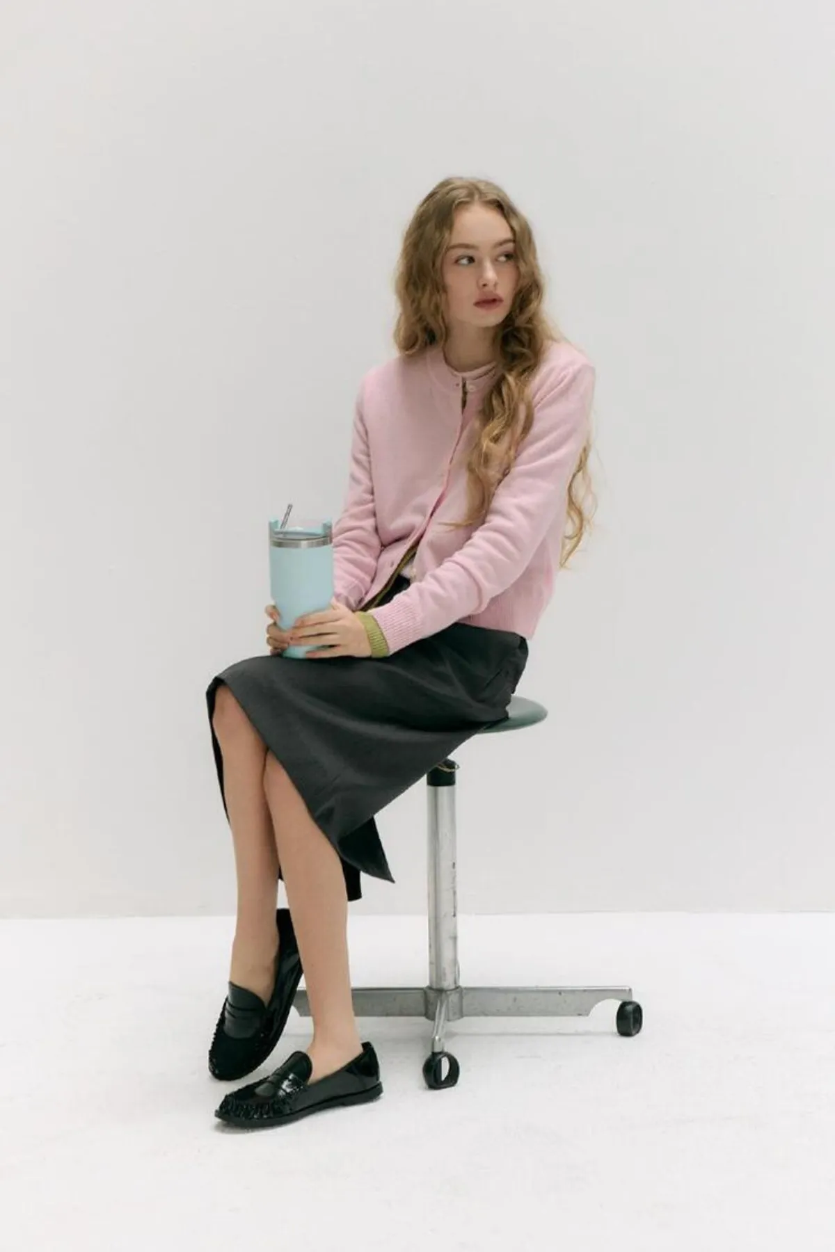 Essential Crewneck Knit Cardigan