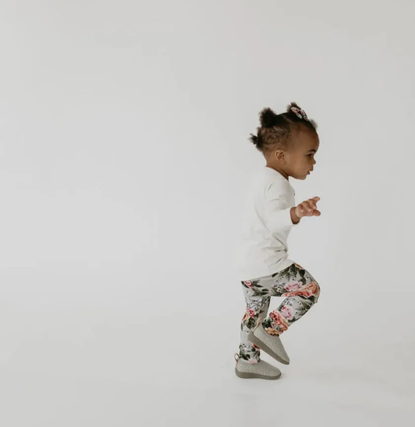 Little And Lively Girls Leggings in Antique Floral: Size 0/3M to 6 Years