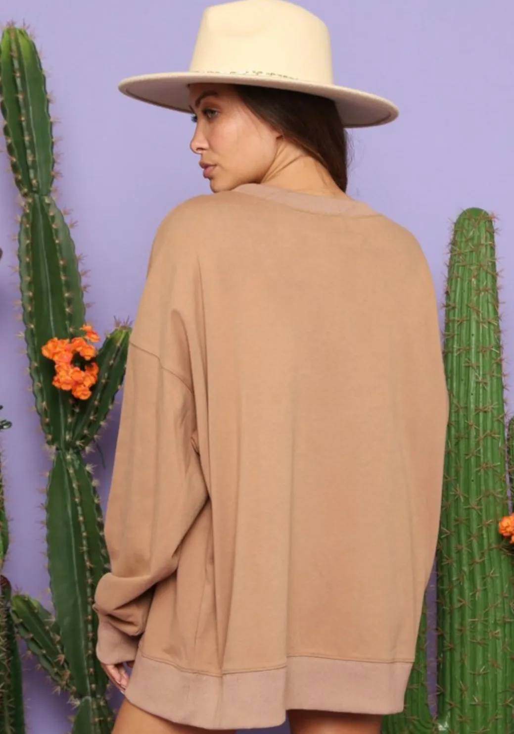 LONG SLEEVE CAMEL TOP W/CAMO PRINTED THUNDER & STUDS