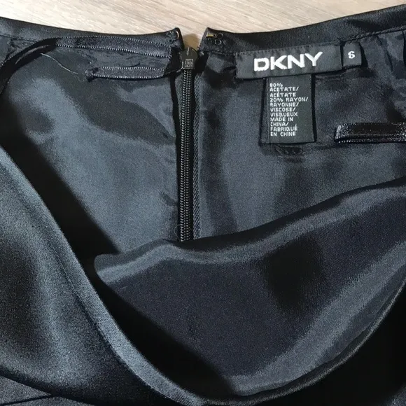 New DKNY Silky Ruffle Skirt Sz 6