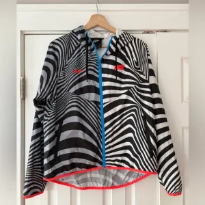 Nike Black and White Striped Windbreaker Jacket Size Medium NWT