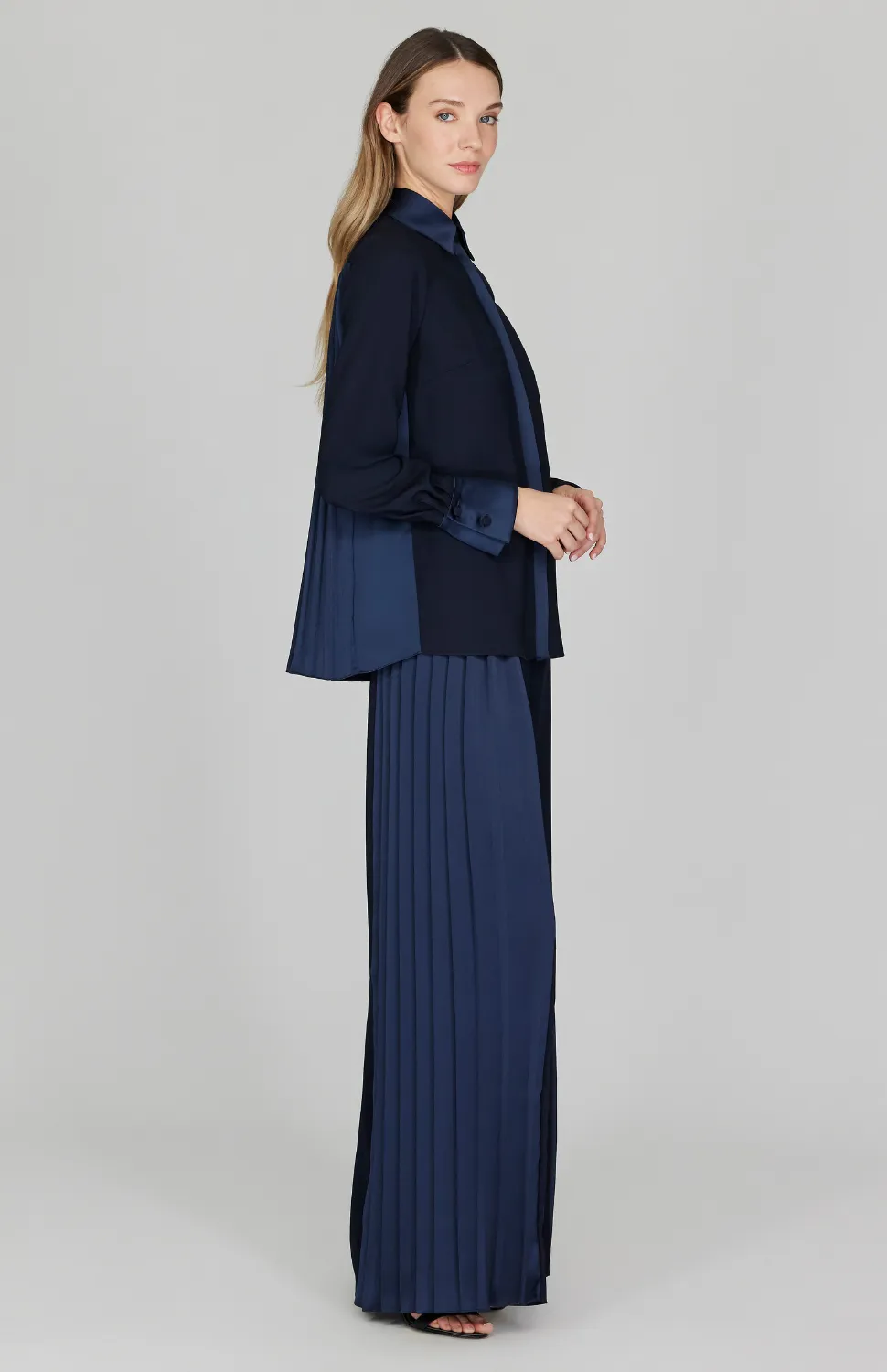 Pleat Back Collared Shirt