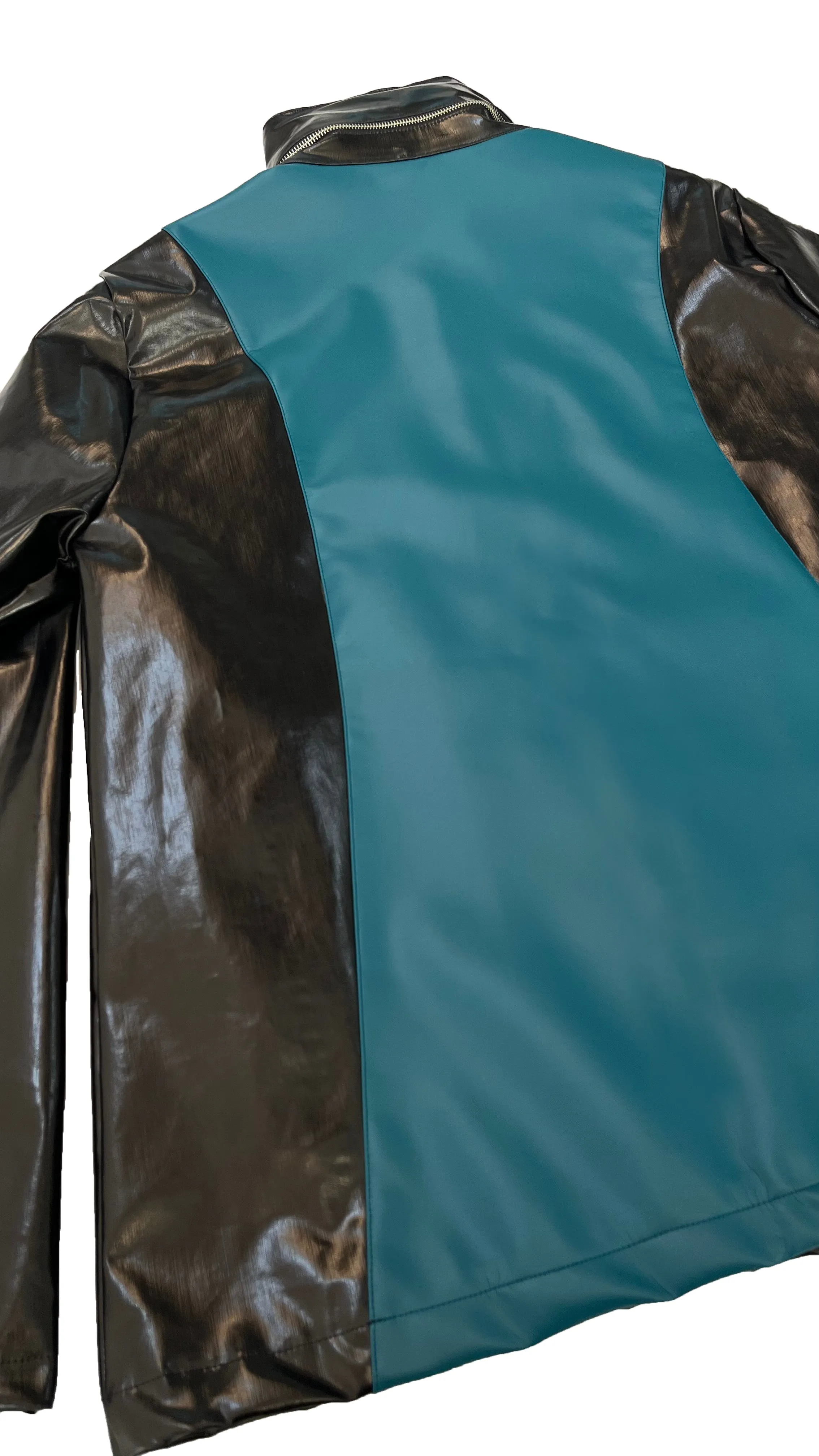 QUANTUM BLUE WINDBREAKER