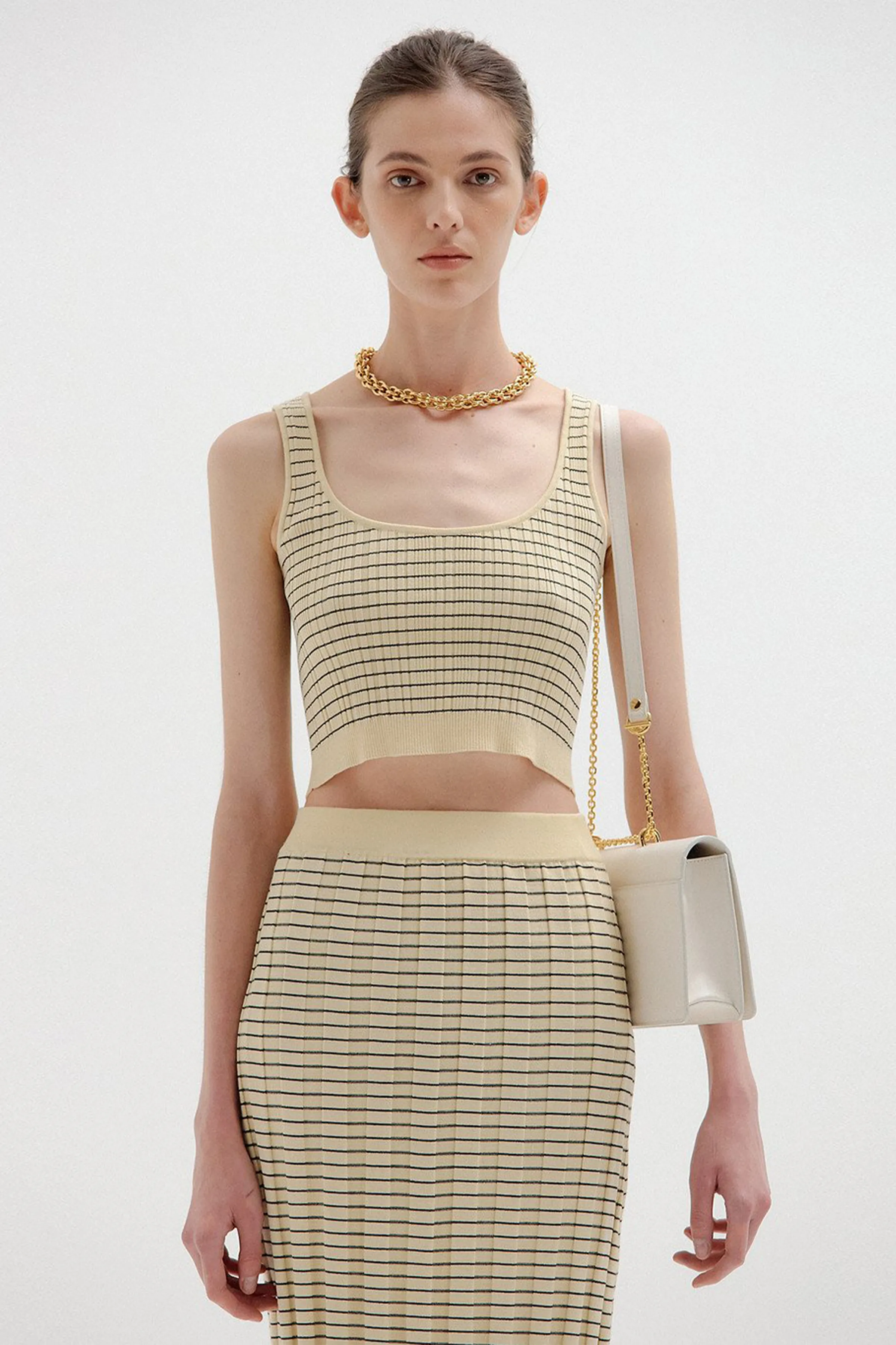 SINKL SLEEVELESS CROP KNIT TOP