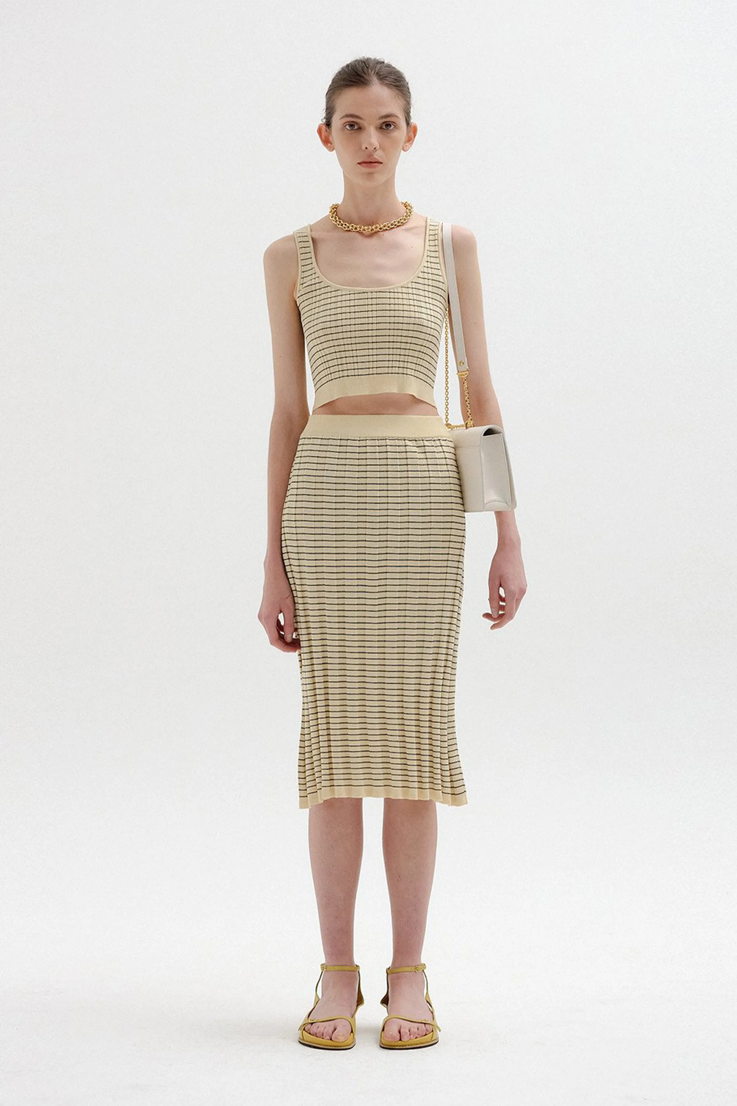 SINKL SLEEVELESS CROP KNIT TOP