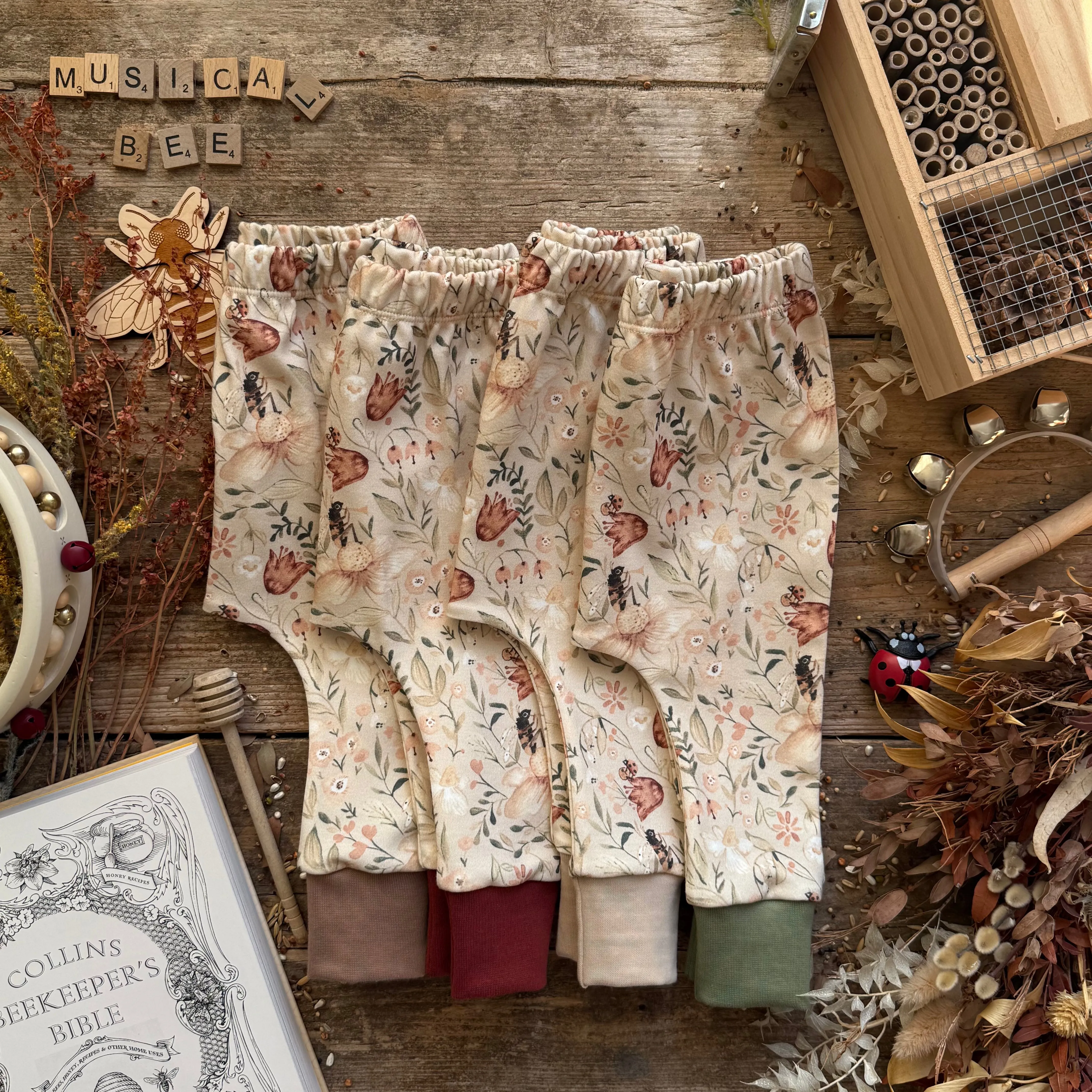 Spring Musical Bee Slim Leggings