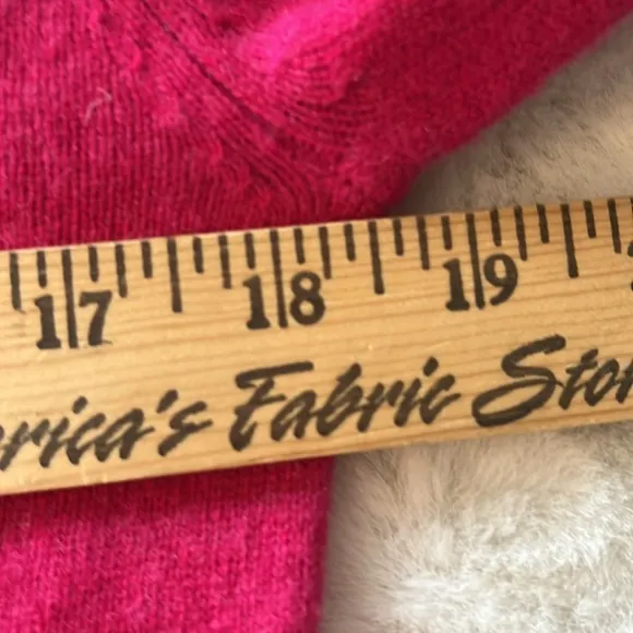 Takashimaya Japan 100% Cashmere Cardigan Sweater Pockets Size Medium Hot Pink