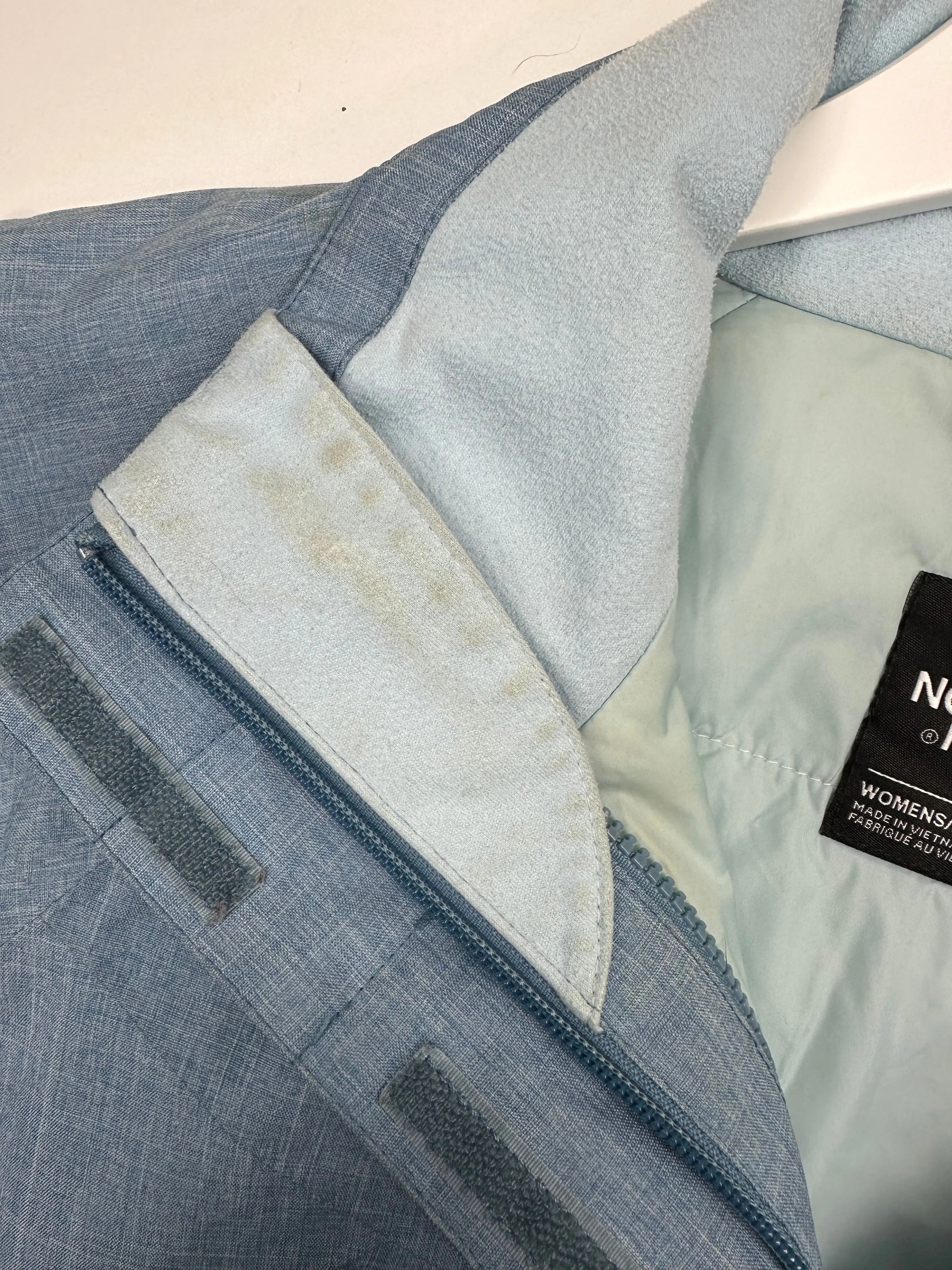 THE NORTH FACE WIND BREAKER - (L)