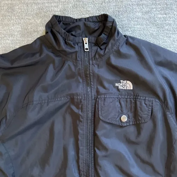 The North Face Women’s Black Zip-Up Windbreaker