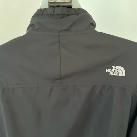 The North Face Women’s Black Zip-Up Windbreaker