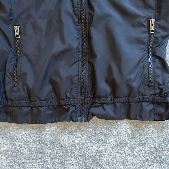 The North Face Women’s Black Zip-Up Windbreaker