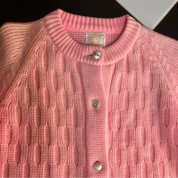 Vintage 60s 70s Sears Sweater Bubblegum Pink Cable Knit Cardigan Pearlescent szL