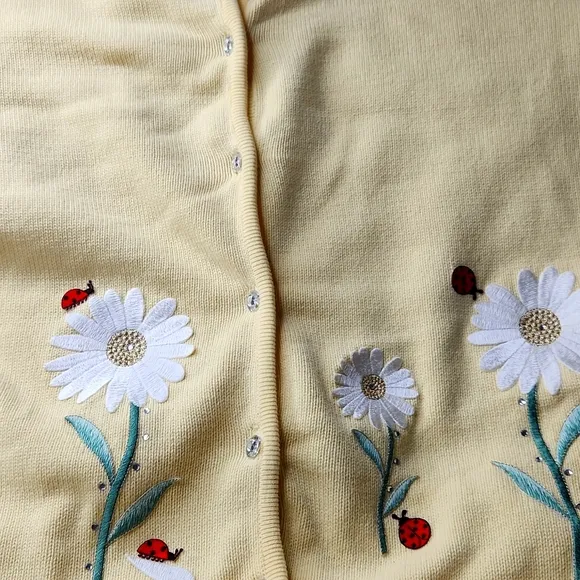 Vintage beautifu yellow ladybug sunflower embroidered glass button-down cardigan